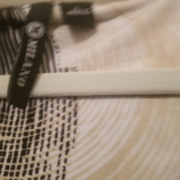 Top - Picture 3 of 3